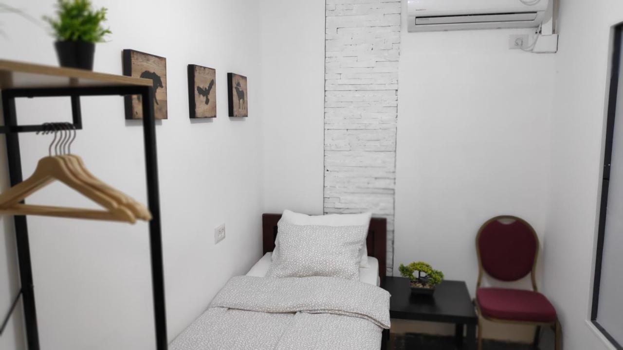 Mevaser - Christian Hostel Ришон ле Цион Екстериор снимка